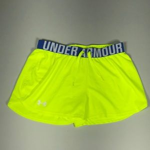 Under Armour shorts with elastic waist and tie. Size SM loose. Heat gear.